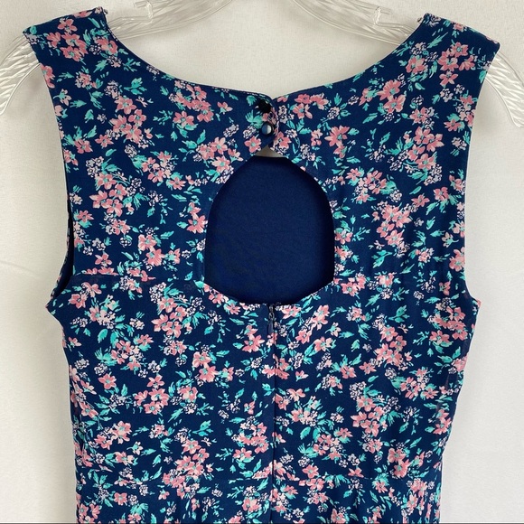 Floral Open Back Cottagecore Fit and Flare Dress Size S 🔥 - Picture 4 of 7